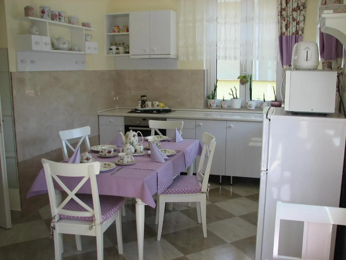Aranyoshaz-Vendeghaz Apartment Budapest Hungary