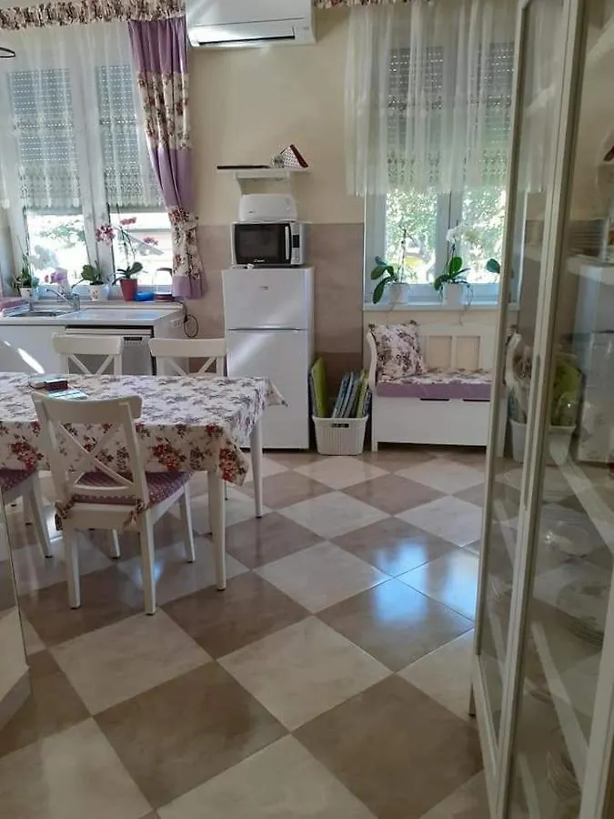 Aranyoshaz-Vendeghaz Apartment Budapest Hungary