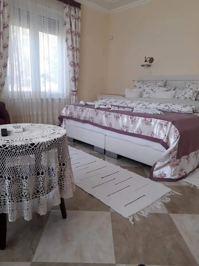 Aranyoshaz-Vendeghaz Apartment Budapest