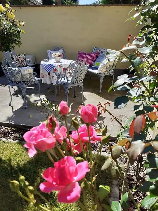 Aranyoshaz-Vendeghaz Apartment Budapest